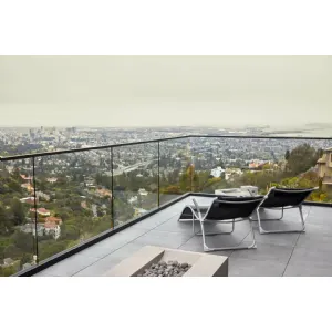 безрамные перила палубы, бескаркасные стеклянные перила